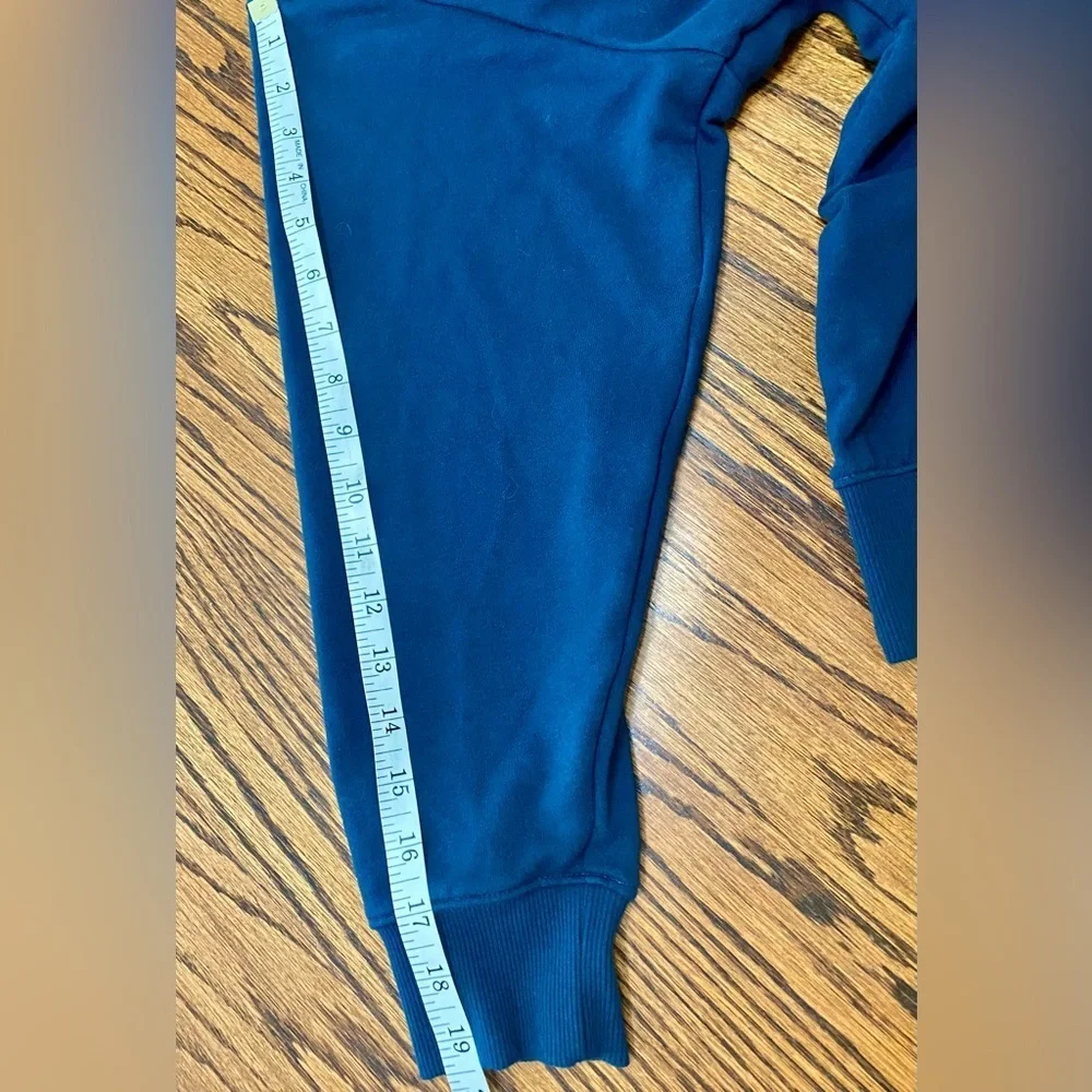 Nike Swoosh Fly Women's S Navy Blue Oversized French Terry Basketball Sweatshirt